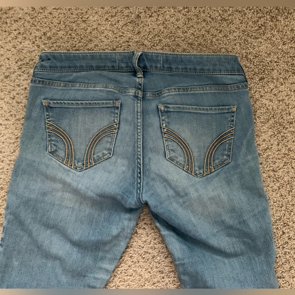 Hollister light jean size 5 - Picture 2 of 3